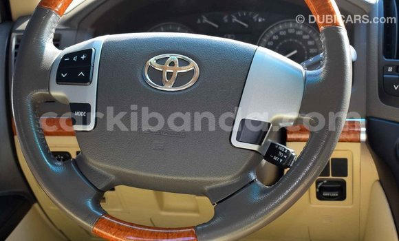 Nunua Imported Toyota Land Cruiser Nyingine Gari ndani ya Import - Dubai nchini Uganda Nunua Imported Toyota Land Cruiser Nyingine Gari ndani ya Import - Dubai nchini Uganda