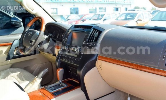 Nunua Imported Toyota Land Cruiser Nyingine Gari ndani ya Import - Dubai nchini Uganda Nunua Imported Toyota Land Cruiser Nyingine Gari ndani ya Import - Dubai nchini Uganda