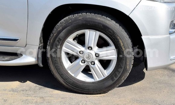 Nunua Imported Toyota Land Cruiser Nyingine Gari ndani ya Import - Dubai nchini Uganda Nunua Imported Toyota Land Cruiser Nyingine Gari ndani ya Import - Dubai nchini Uganda