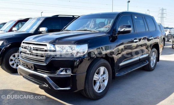 Gura Imported Toyota Land Cruiser Black Imodoka i Import - Dubai mu Uganda Gura Imported Toyota Land Cruiser Black Imodoka i Import - Dubai mu Uganda