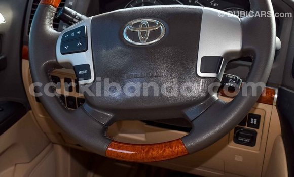 Gura Imported Toyota Land Cruiser Black Imodoka i Import - Dubai mu Uganda Gura Imported Toyota Land Cruiser Black Imodoka i Import - Dubai mu Uganda