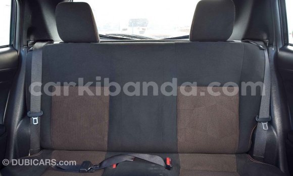 Nunua Imported Toyota Yaris Nyeusi Gari ndani ya Import - Dubai nchini Uganda Nunua Imported Toyota Yaris Nyeusi Gari ndani ya Import - Dubai nchini Uganda