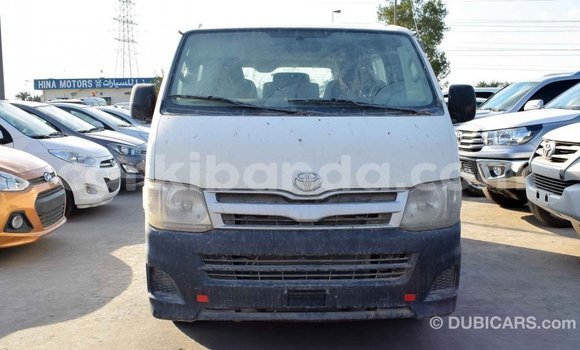 Gura Imported Toyota Hiace White Imodoka i Import - Dubai mu Uganda Gura Imported Toyota Hiace White Imodoka i Import - Dubai mu Uganda