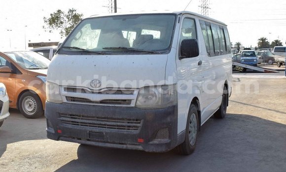 Gura Imported Toyota Hiace White Imodoka i Import - Dubai mu Uganda Gura Imported Toyota Hiace White Imodoka i Import - Dubai mu Uganda