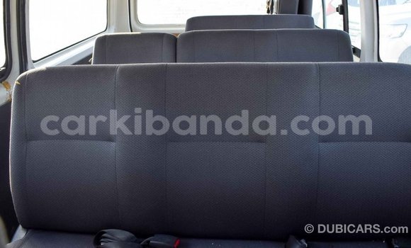 Gura Imported Toyota Hiace White Imodoka i Import - Dubai mu Uganda Gura Imported Toyota Hiace White Imodoka i Import - Dubai mu Uganda