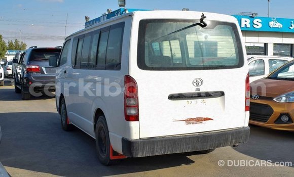 Gura Imported Toyota Hiace White Imodoka i Import - Dubai mu Uganda Gura Imported Toyota Hiace White Imodoka i Import - Dubai mu Uganda
