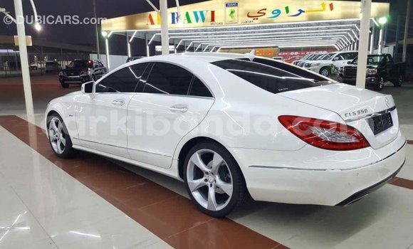 Buy Import Mercedes‒Benz 190 (W201) White Car in Import - Dubai in Uganda Buy Import Mercedes‒Benz 190 (W201) White Car in Import - Dubai in Uganda