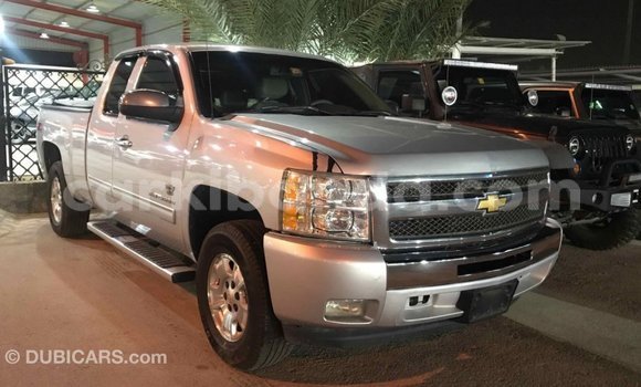 Nunua Imported Chevrolet Silverado Nyingine Gari ndani ya Import - Dubai nchini Uganda Nunua Imported Chevrolet Silverado Nyingine Gari ndani ya Import - Dubai nchini Uganda
