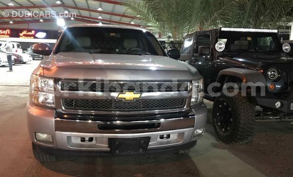 Nunua Imported Chevrolet Silverado Nyingine Gari ndani ya Import - Dubai nchini Uganda Nunua Imported Chevrolet Silverado Nyingine Gari ndani ya Import - Dubai nchini Uganda