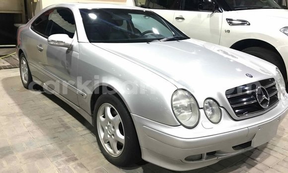 Nunua Imported Mercedes‒Benz 190 (W201) Nyingine Gari ndani ya Import - Dubai nchini Uganda Nunua Imported Mercedes‒Benz 190 (W201) Nyingine Gari ndani ya Import - Dubai nchini Uganda