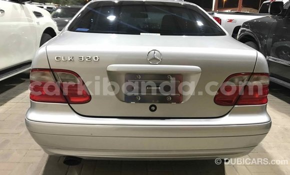 Nunua Imported Mercedes‒Benz 190 (W201) Nyingine Gari ndani ya Import - Dubai nchini Uganda Nunua Imported Mercedes‒Benz 190 (W201) Nyingine Gari ndani ya Import - Dubai nchini Uganda