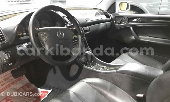 Nunua Imported Mercedes‒Benz 190 (W201) Nyingine Gari ndani ya Import - Dubai nchini Uganda Nunua Imported Mercedes‒Benz 190 (W201) Nyingine Gari ndani ya Import - Dubai nchini Uganda
