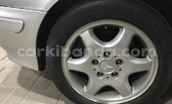 Nunua Imported Mercedes‒Benz 190 (W201) Nyingine Gari ndani ya Import - Dubai nchini Uganda Nunua Imported Mercedes‒Benz 190 (W201) Nyingine Gari ndani ya Import - Dubai nchini Uganda