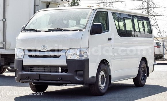 Gura Imported Toyota Hiace White Imodoka i Import - Dubai mu Uganda Gura Imported Toyota Hiace White Imodoka i Import - Dubai mu Uganda