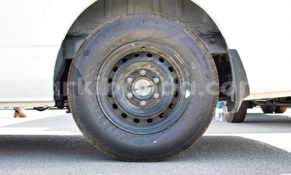 Gura Imported Toyota Hiace White Imodoka i Import - Dubai mu Uganda Gura Imported Toyota Hiace White Imodoka i Import - Dubai mu Uganda