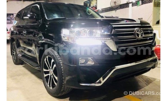 Nunua Imported Toyota Land Cruiser Nyeusi Gari ndani ya Import - Dubai nchini Uganda Nunua Imported Toyota Land Cruiser Nyeusi Gari ndani ya Import - Dubai nchini Uganda