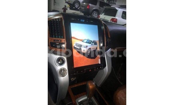 Nunua Imported Toyota Land Cruiser Nyeusi Gari ndani ya Import - Dubai nchini Uganda Nunua Imported Toyota Land Cruiser Nyeusi Gari ndani ya Import - Dubai nchini Uganda