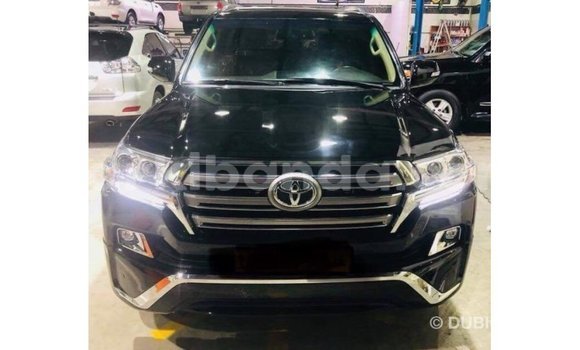 Nunua Imported Toyota Land Cruiser Nyeusi Gari ndani ya Import - Dubai nchini Uganda Nunua Imported Toyota Land Cruiser Nyeusi Gari ndani ya Import - Dubai nchini Uganda