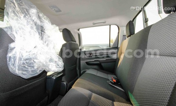 Nunua Imported Toyota Hilux Nyingine Gari ndani ya Import - Dubai nchini Uganda Nunua Imported Toyota Hilux Nyingine Gari ndani ya Import - Dubai nchini Uganda