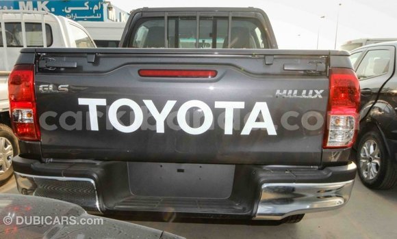 Nunua Imported Toyota Hilux Nyingine Gari ndani ya Import - Dubai nchini Uganda Nunua Imported Toyota Hilux Nyingine Gari ndani ya Import - Dubai nchini Uganda