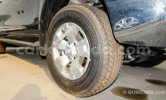 Nunua Imported Toyota Hilux Nyingine Gari ndani ya Import - Dubai nchini Uganda Nunua Imported Toyota Hilux Nyingine Gari ndani ya Import - Dubai nchini Uganda