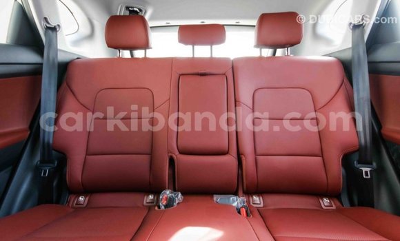 Gura Imported Hyundai Tucson White Imodoka i Import - Dubai mu Uganda Gura Imported Hyundai Tucson White Imodoka i Import - Dubai mu Uganda