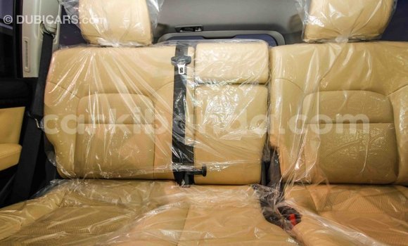 Nunua Imported Toyota Land Cruiser Nyeusi Gari ndani ya Import - Dubai nchini Uganda Nunua Imported Toyota Land Cruiser Nyeusi Gari ndani ya Import - Dubai nchini Uganda