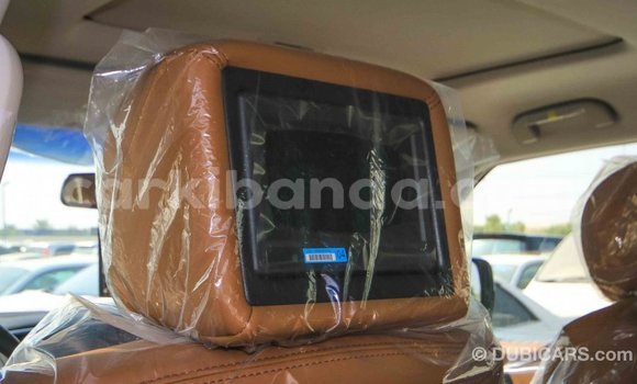 Nunua Imported Nissan Patrol Nyeupe Gari ndani ya Import - Dubai nchini Uganda Nunua Imported Nissan Patrol Nyeupe Gari ndani ya Import - Dubai nchini Uganda
