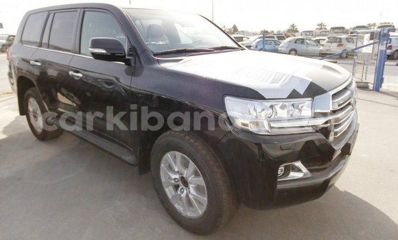 Nunua Imported Toyota Land Cruiser Nyeusi Gari ndani ya Import - Dubai nchini Uganda Nunua Imported Toyota Land Cruiser Nyeusi Gari ndani ya Import - Dubai nchini Uganda