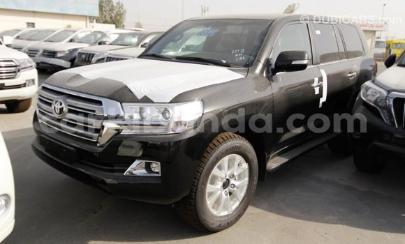 Nunua Imported Toyota Land Cruiser Nyeusi Gari ndani ya Import - Dubai nchini Uganda Nunua Imported Toyota Land Cruiser Nyeusi Gari ndani ya Import - Dubai nchini Uganda