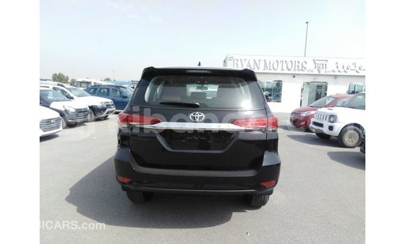 Gura Imported Toyota Fortuner Black Imodoka i Import - Dubai mu Uganda Gura Imported Toyota Fortuner Black Imodoka i Import - Dubai mu Uganda