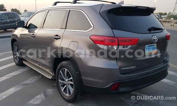 Nunua Imported Toyota Highlander Nyingine Gari ndani ya Import - Dubai nchini Uganda Nunua Imported Toyota Highlander Nyingine Gari ndani ya Import - Dubai nchini Uganda