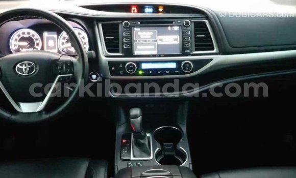 Nunua Imported Toyota Highlander Nyingine Gari ndani ya Import - Dubai nchini Uganda Nunua Imported Toyota Highlander Nyingine Gari ndani ya Import - Dubai nchini Uganda