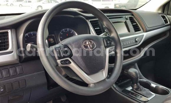 Buy Import Toyota Highlander Brown Car in Import - Dubai in Uganda Buy Import Toyota Highlander Brown Car in Import - Dubai in Uganda
