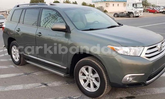 Buy Import Toyota Highlander Green Car in Import - Dubai in Uganda Buy Import Toyota Highlander Green Car in Import - Dubai in Uganda