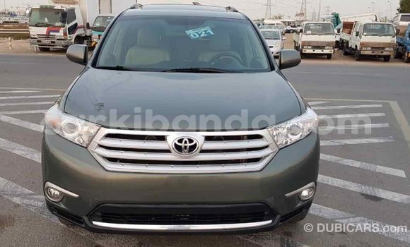 Buy Import Toyota Highlander Green Car in Import - Dubai in Uganda Buy Import Toyota Highlander Green Car in Import - Dubai in Uganda