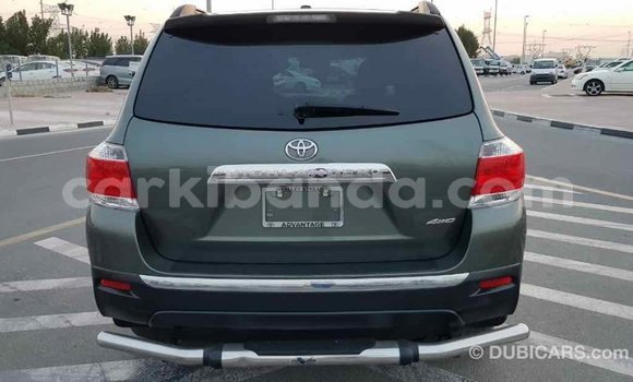 Buy Import Toyota Highlander Green Car in Import - Dubai in Uganda Buy Import Toyota Highlander Green Car in Import - Dubai in Uganda