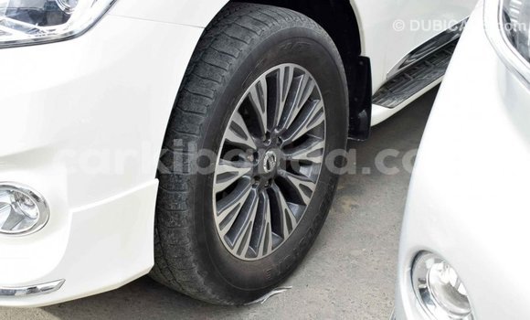 Acheter Import Voiture Nissan Patrol Blanc à Import - Dubai, Ouganda Acheter Import Voiture Nissan Patrol Blanc à Import - Dubai, Ouganda