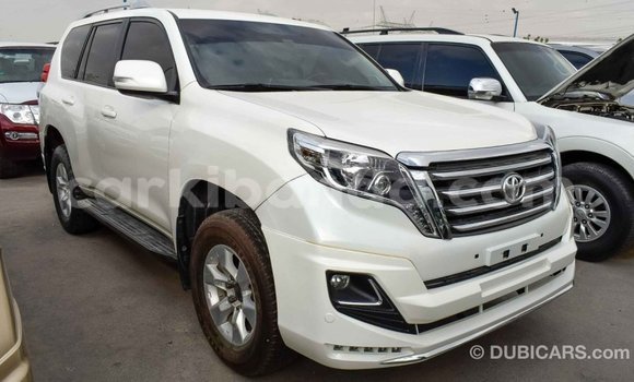 Nunua Imported Toyota Prado Nyeupe Gari ndani ya Import - Dubai nchini Uganda Nunua Imported Toyota Prado Nyeupe Gari ndani ya Import - Dubai nchini Uganda