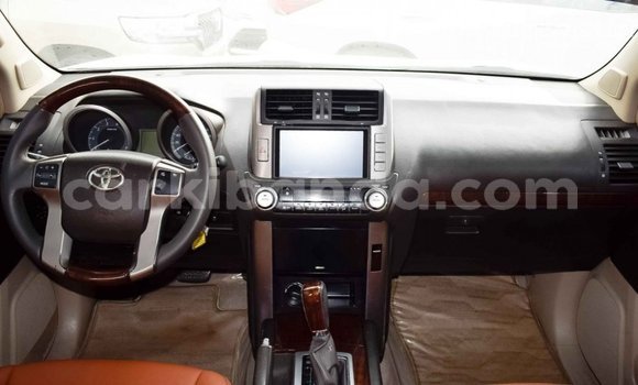 Nunua Imported Toyota Prado Nyeupe Gari ndani ya Import - Dubai nchini Uganda Nunua Imported Toyota Prado Nyeupe Gari ndani ya Import - Dubai nchini Uganda