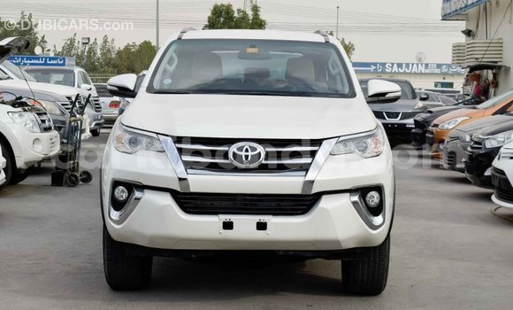Gura Imported Toyota Fortuner White Imodoka i Import - Dubai mu Uganda Gura Imported Toyota Fortuner White Imodoka i Import - Dubai mu Uganda
