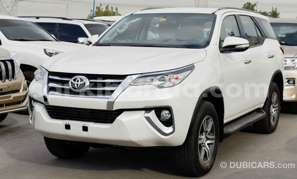 Gura Imported Toyota Fortuner White Imodoka i Import - Dubai mu Uganda Gura Imported Toyota Fortuner White Imodoka i Import - Dubai mu Uganda
