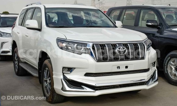 Nunua Imported Toyota Prado Nyeupe Gari ndani ya Import - Dubai nchini Uganda Nunua Imported Toyota Prado Nyeupe Gari ndani ya Import - Dubai nchini Uganda
