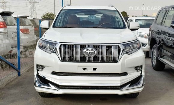 Nunua Imported Toyota Prado Nyeupe Gari ndani ya Import - Dubai nchini Uganda Nunua Imported Toyota Prado Nyeupe Gari ndani ya Import - Dubai nchini Uganda