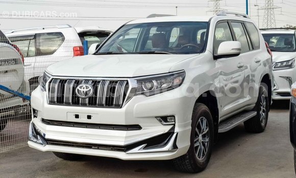 Nunua Imported Toyota Prado Nyeupe Gari ndani ya Import - Dubai nchini Uganda Nunua Imported Toyota Prado Nyeupe Gari ndani ya Import - Dubai nchini Uganda