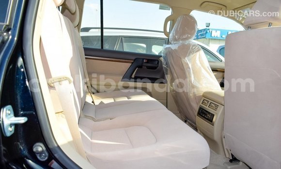 Nunua Imported Toyota Land Cruiser Nyeusi Gari ndani ya Import - Dubai nchini Uganda Nunua Imported Toyota Land Cruiser Nyeusi Gari ndani ya Import - Dubai nchini Uganda