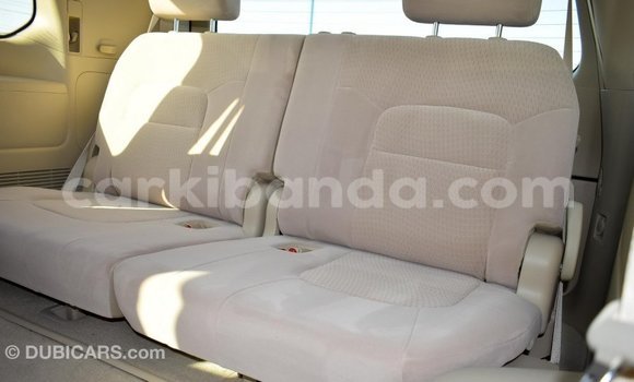 Nunua Imported Toyota Land Cruiser Nyeusi Gari ndani ya Import - Dubai nchini Uganda Nunua Imported Toyota Land Cruiser Nyeusi Gari ndani ya Import - Dubai nchini Uganda