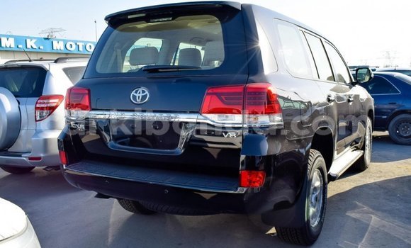 Nunua Imported Toyota Land Cruiser Nyeusi Gari ndani ya Import - Dubai nchini Uganda Nunua Imported Toyota Land Cruiser Nyeusi Gari ndani ya Import - Dubai nchini Uganda