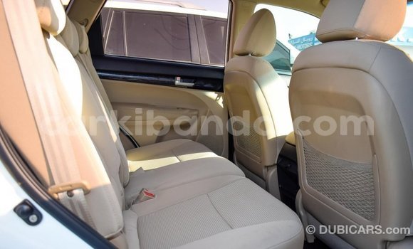 Nunua Imported Kia Sorento Nyeupe Gari ndani ya Import - Dubai nchini Uganda Nunua Imported Kia Sorento Nyeupe Gari ndani ya Import - Dubai nchini Uganda