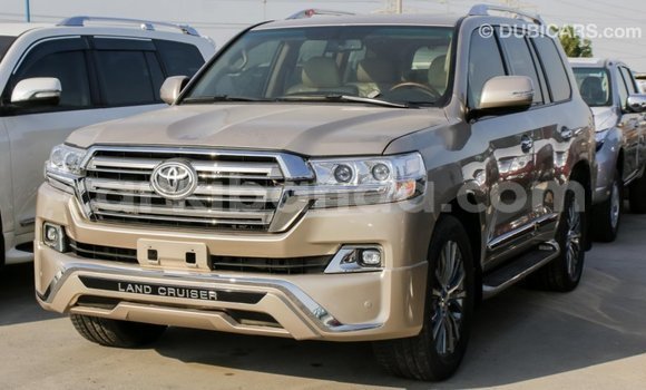 Nunua Imported Toyota Land Cruiser Nyingine Gari ndani ya Import - Dubai nchini Uganda Nunua Imported Toyota Land Cruiser Nyingine Gari ndani ya Import - Dubai nchini Uganda